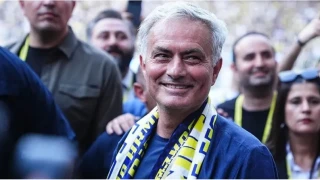 Mourinho Fenerbah�e'deki ba�ar�s�zl���na k�l�f uyduruyor