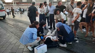 Taksim'de bir genç kız epilepsi nöbeti geçirdi