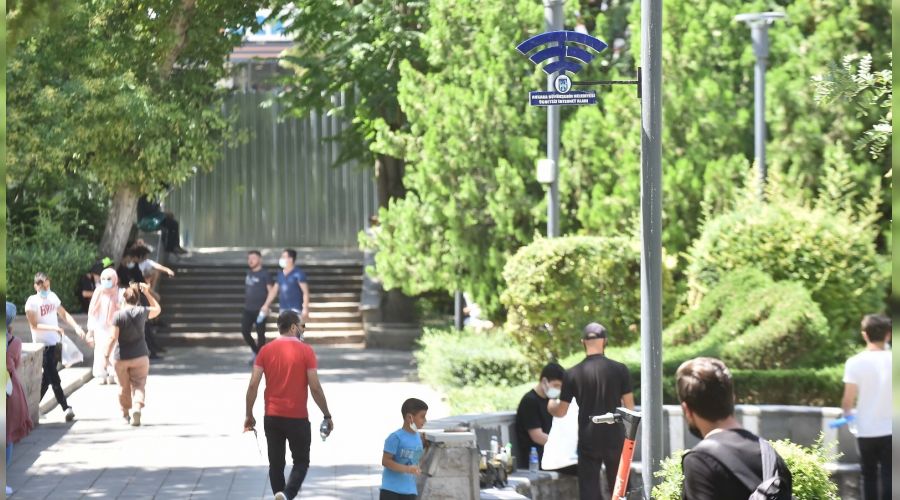 Ankara'da 35 meydan �cretsiz internete kavu�tu
