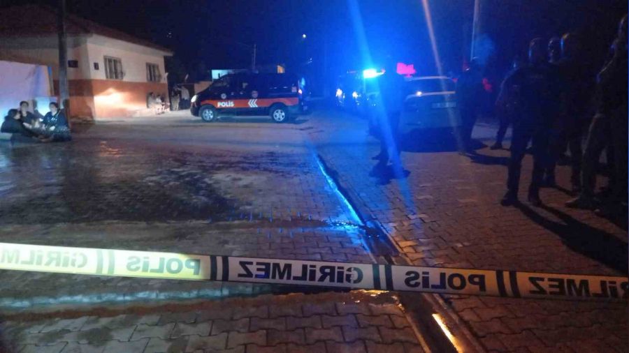 Ayd�n'da polis memuru b��akland�