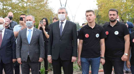 Bisiklet dostu şehirde üniversite öğrencilerine hediye bisiklet