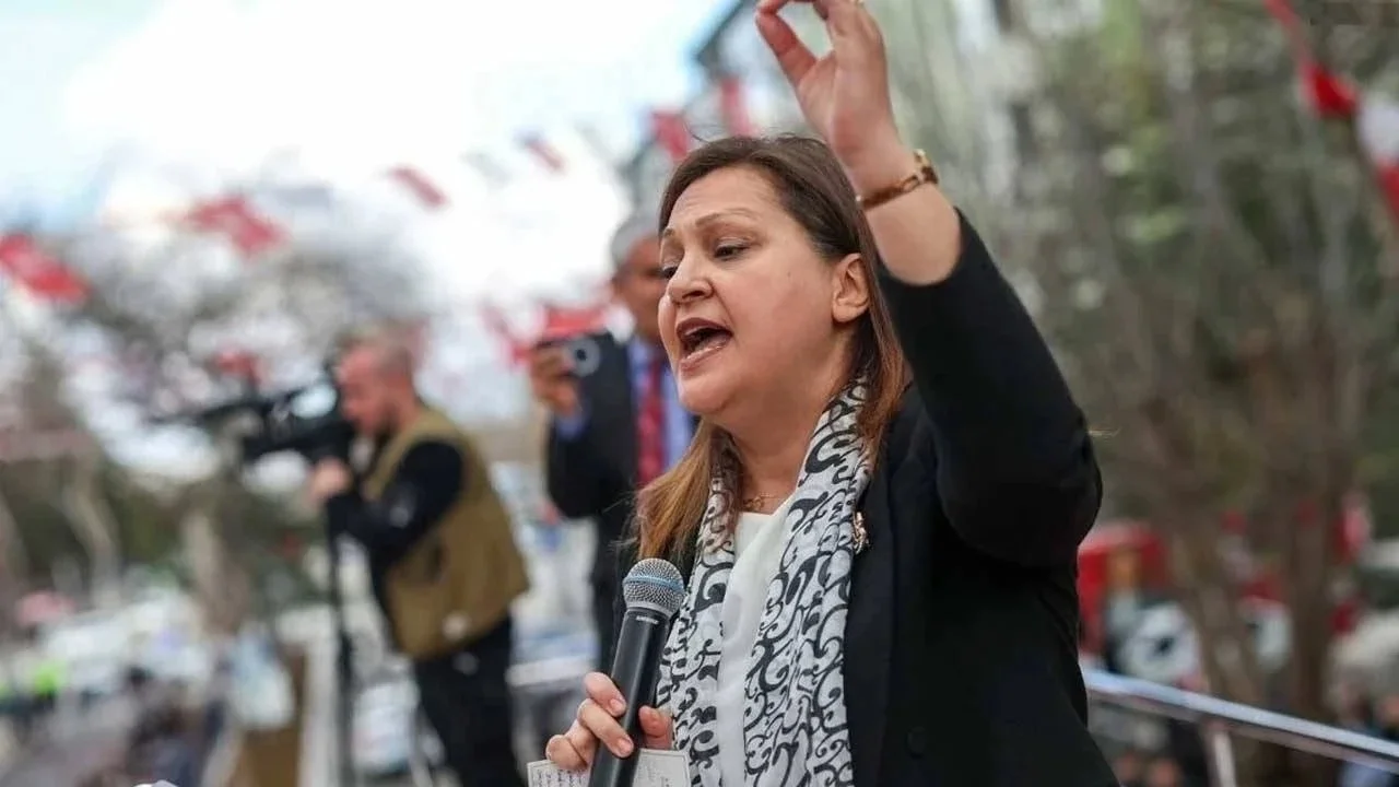 CHP Afyonkarahisar Merkez �l�e Y�netimi g�revden al�nd�