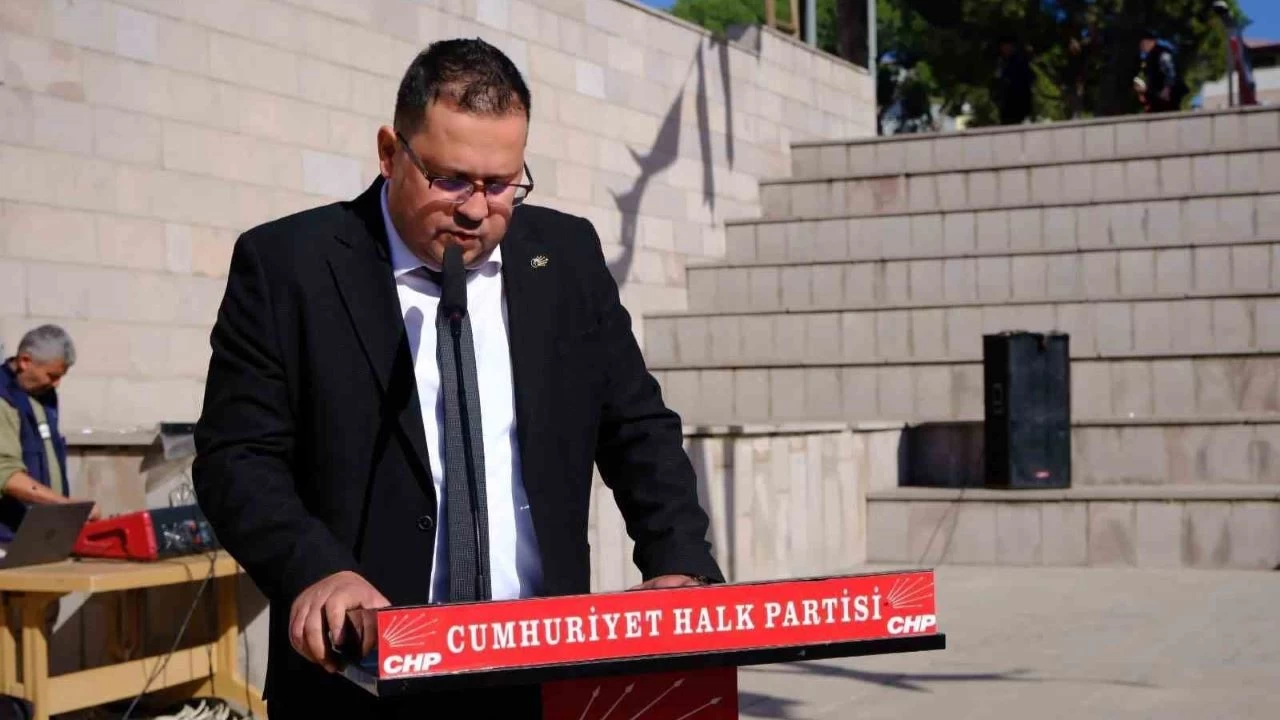 CHP Kuyucak �l�e ba�kan� g�revden al�nd���n� duyurdu