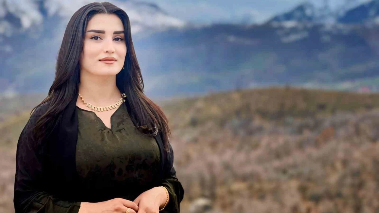 Derecik'te ilk kez bir kadın, muhtar adayı oldu