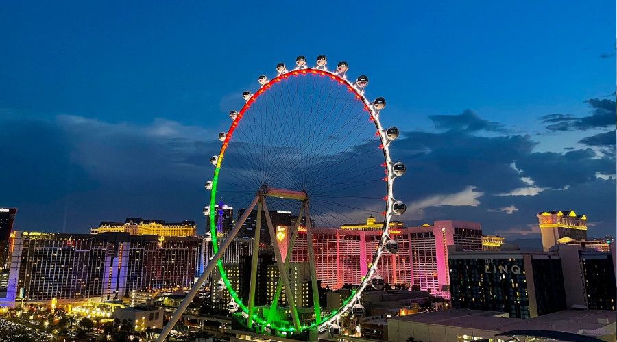 Dubai'de dünyanın en büyük dönme dolabının inşası tamamlandı