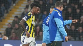 Fenerbah�e'nin "sa� yan�" a�r�yor