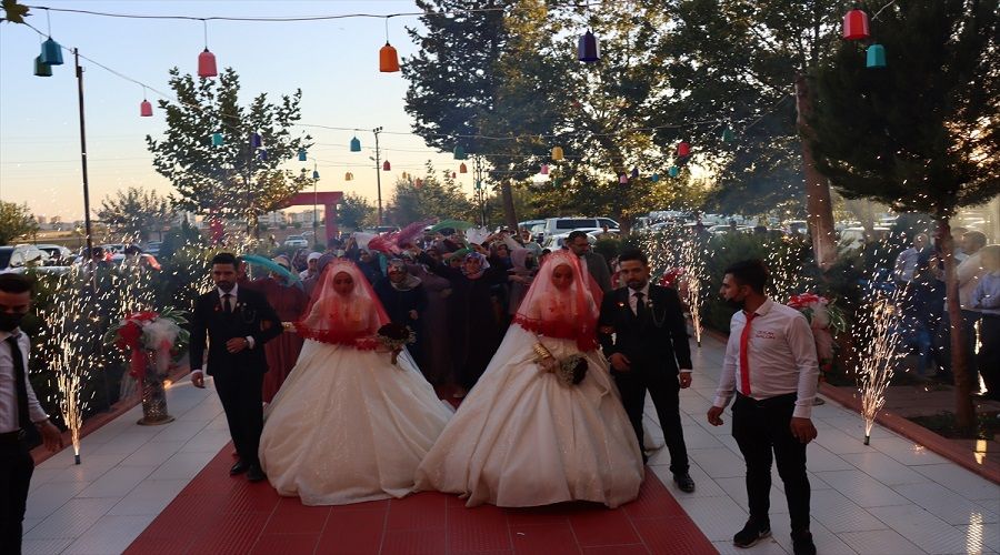 İkiz gelinlerin ikiz muradı gerçek oldu