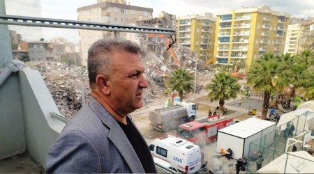 'İlk depremde bu binaların yıkılmasını bekliyorduk'