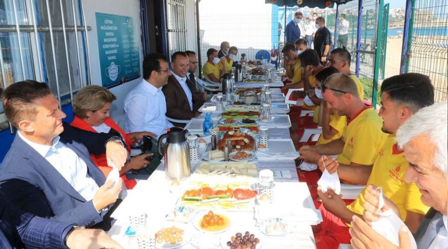 İmamoğlu cankurtaranlarla buluştu