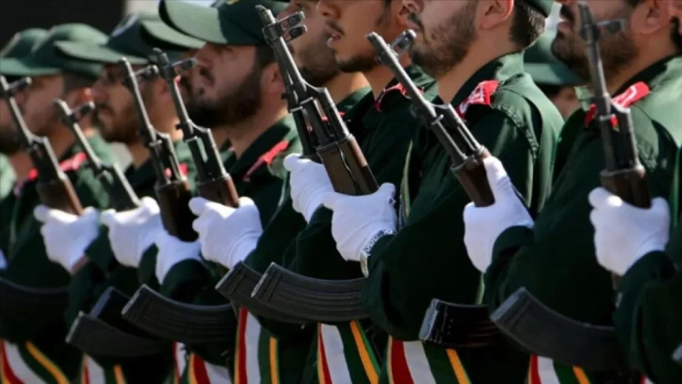 �ran Devrim Muhaf�zlar� Ordusu: ABD'nin sald�r�s�na se�ti�imiz zaman ve yerde kar��l�k verece�iz 