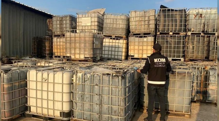 İzmir'de 109 bin 500 litre kaçak akaryakıt ele geçirildi