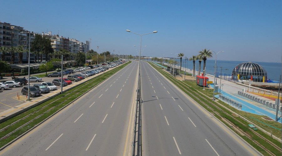 �zmirliler yasa�a y�zde 100 uydu 