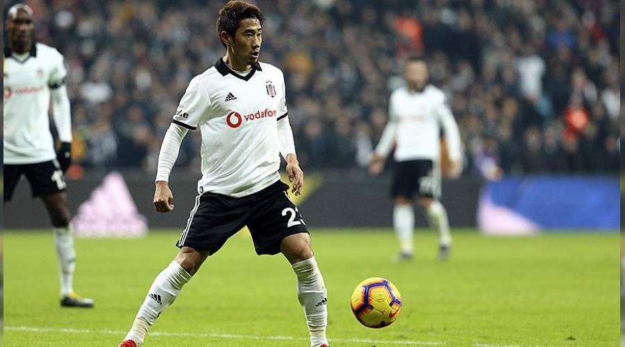 Kagawa var, Nagatomo yok