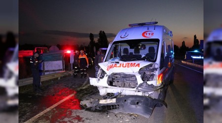 Ktahya'da zincirleme kaza: 3 l, 4 yaral 