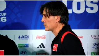 Montella su�u direklere att�, zaferle kapan��� g�klere ��kard�!
