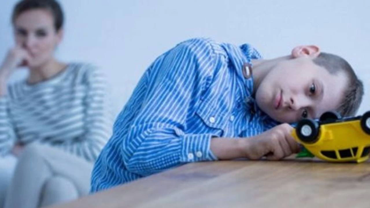 Otizm spektrumunda erken belirtiler neler?