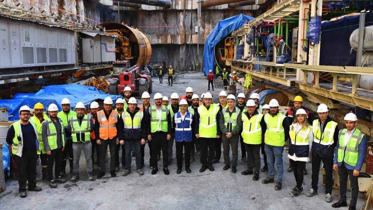 Tun� Soyer:  Buca metrosu �zmirlilere arma�an olsun