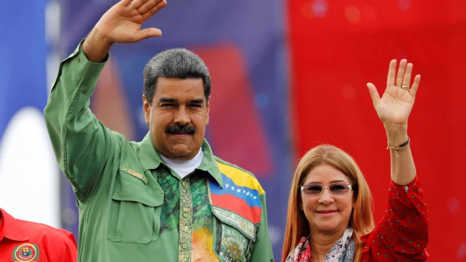 Venezuela Devlet Ba�kan� Maduro ve e�i, 1 Haziran 2027'de hakim kar��s�na ��kacak