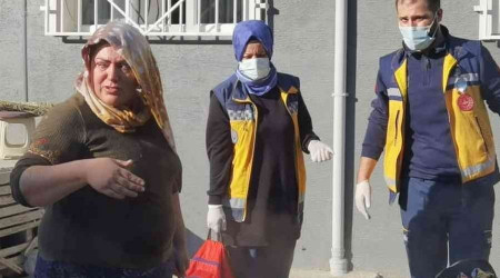 Yanan eşyaları arasında sakladığı ziynet eşyalarını aradı