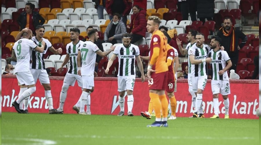 "Yedek kulübesinde sadece 5 oyuncumuz vardı"