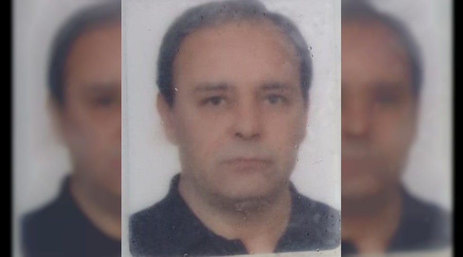Aç hayvanları beslerken kalbine yenik düştü