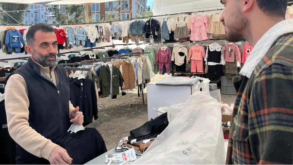 Antakya�da BTP Gen�lik Kollar�ndan pazar esnaf�na ziyaret ve 8 Mart kutlamas�