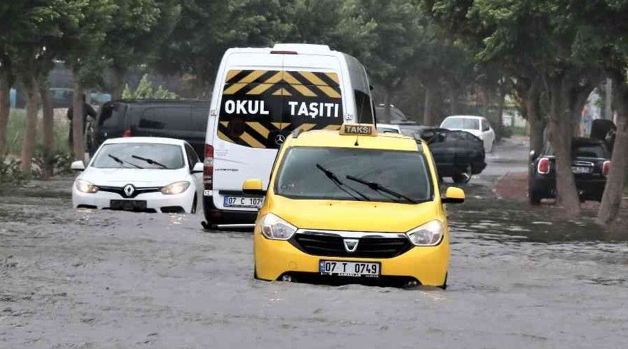 Antalya ve batı ilçeleri için 'aşırı yağış' uyarısı
