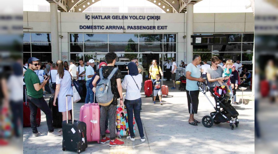 Antalya'da turist bolluğu