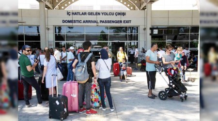 Antalya'da turist bolluğu