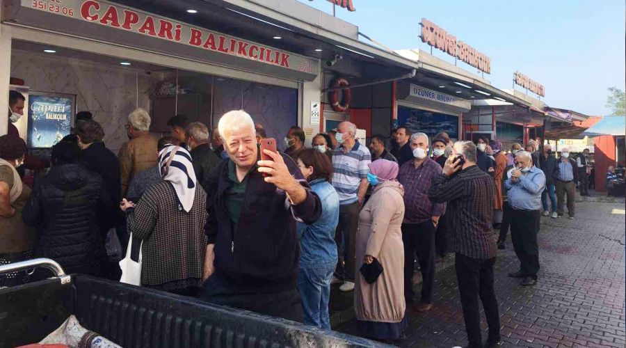 Artvin'de hamsi 5 TL