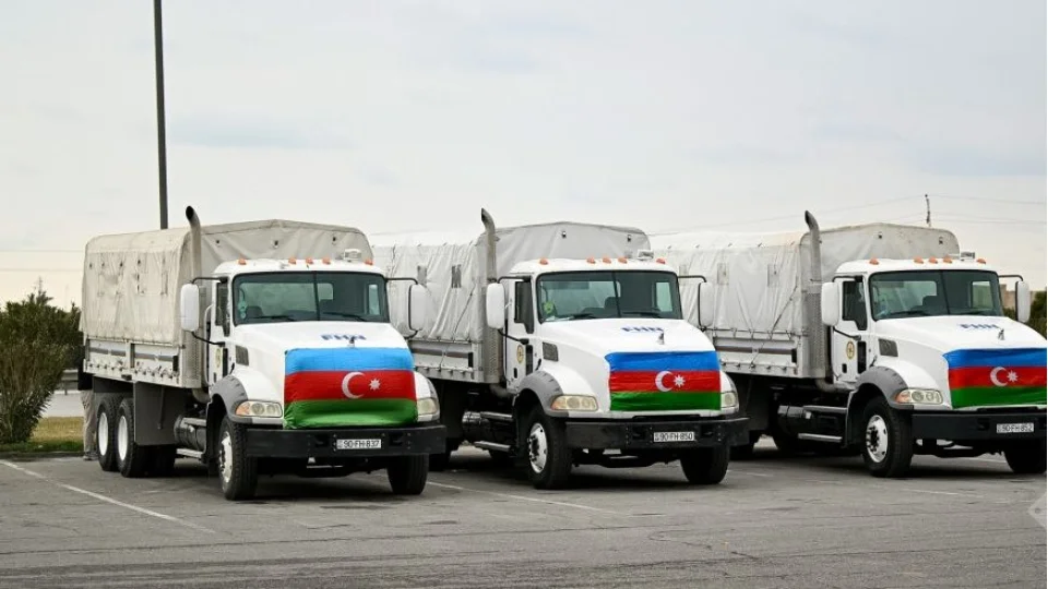 Azerbaycan, �ran'a insani yard�m g�nderdi