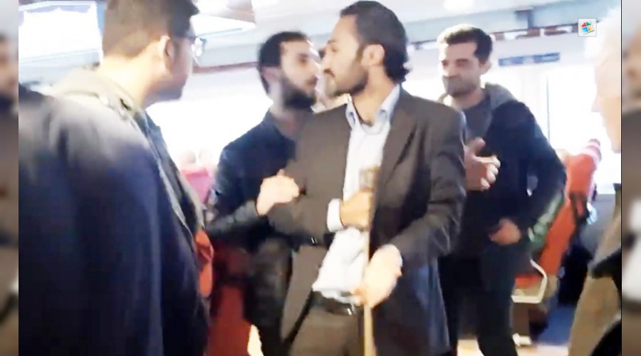 Baltayla vapuru kaçırmak istedi