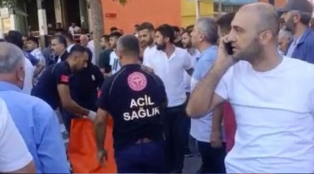 Bekçiye bıçakla saldırmaya çalıştıi