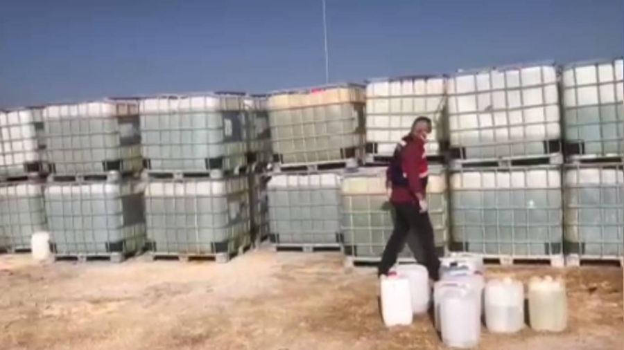 Benzin istasyonunda 352 ton asit, 38 ton sahte deterjan ele geçirildi