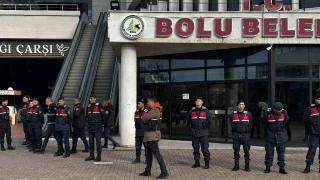 Bolu Belediyesi'ne sabah baskını