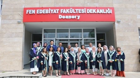 Bu Fakltenin ilk mezunlar bayan renciler 