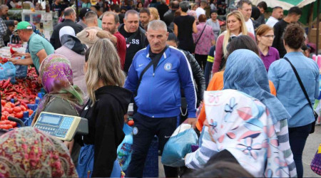 Bulgarlar bu kez Edirne'ye kışlık alışverişi için akın ediyor