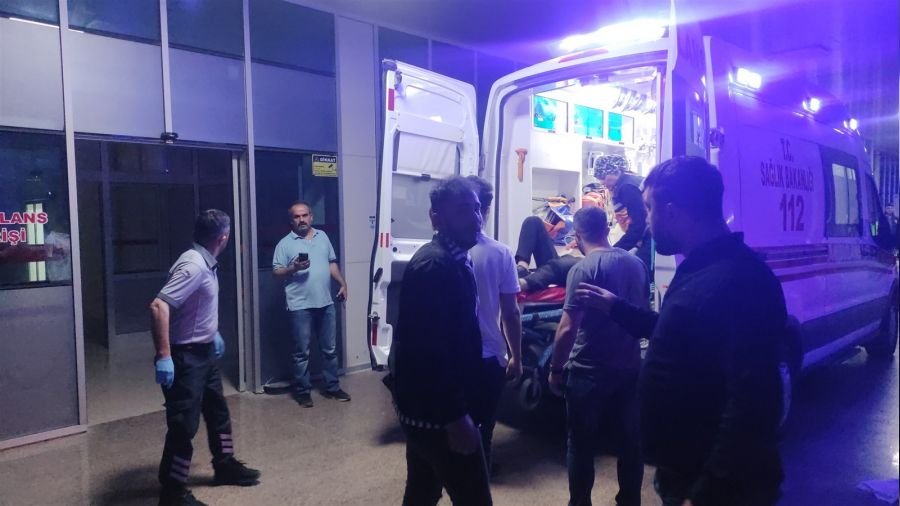Bursa'da eğlence merkezine ateş açıldı : 1'i polis 6 yaralı