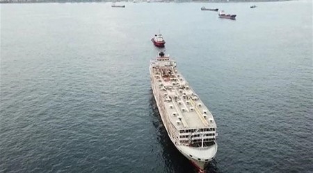Çeşme'de şarbonlu gemi paniği