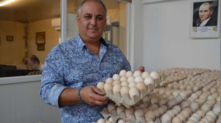 Çiftlikten pazara en az iki kez el değiştiriyor