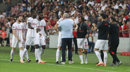 Çıkışa geçen Gaziantep'in rakibi Başakşehir