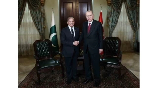 Cumhurbakan Erdoan, Pakistan Babakan erif'i kabul etti