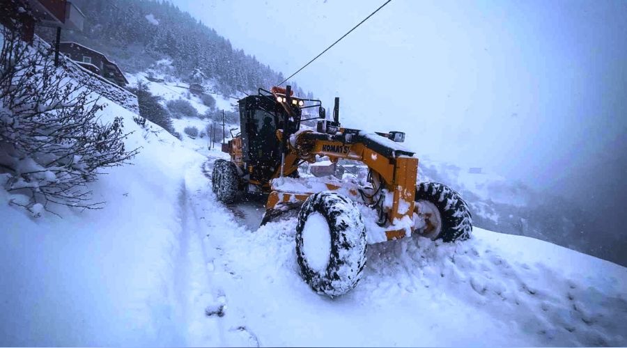 Do�u Karadeniz'de kar esareti: 785 k�y yolu kapand�