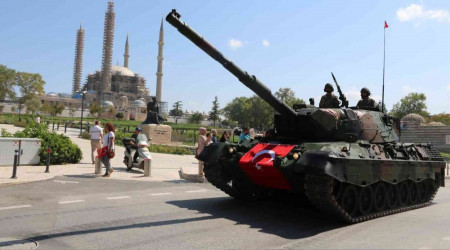Edirne'de geçit töreni nefes kesti