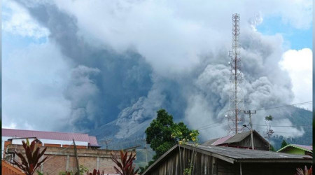 Endonezya'da yanarda patlad