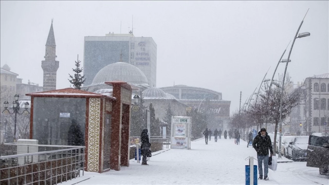 Erzurum'da kar yüksekliği 30 yılda 3'te 1 azaldı