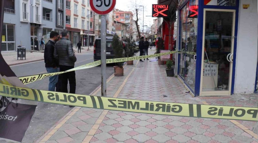 Esnaflar�n baltal� b��akl� kavgas�