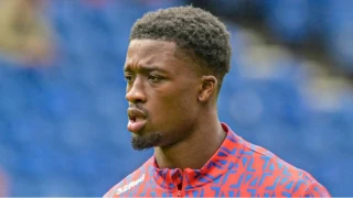 Fenerbah�e'de stoper sorununu ��zecek Nijeryal�