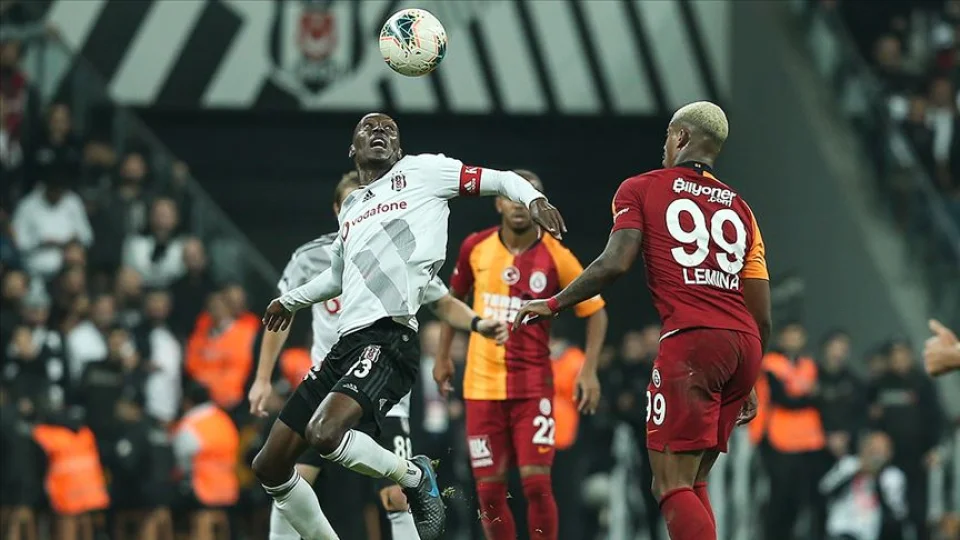 Galatasaray, Beşiktaş maçlarını 11 kişi bitiremiyor
