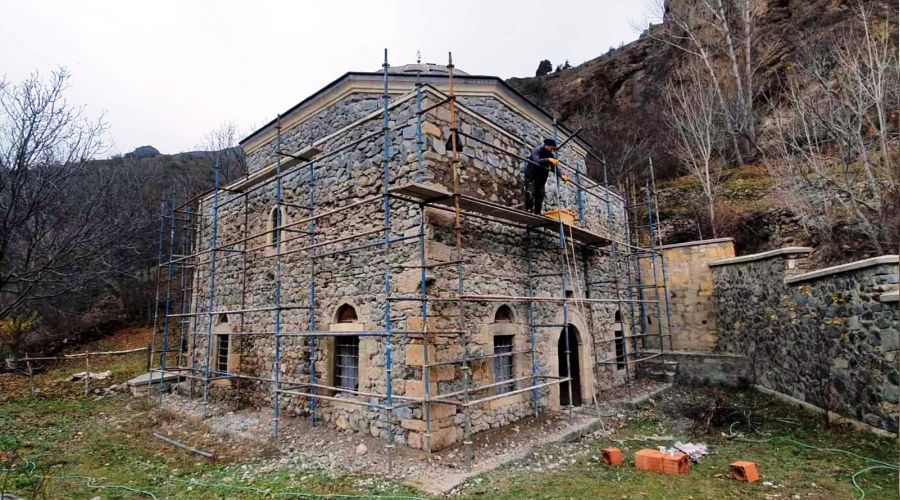 Gümüşhane'nin 800 yıllık Küçük Camisi